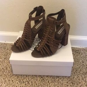 Steve Madden Sandrina Huarache size 9